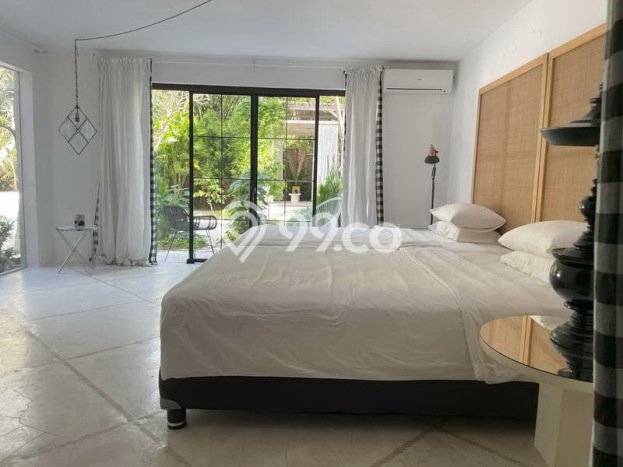 Investasi Potensial! Vila Kawasan , Luas 2372m2m², Akses Mudah Pusat Kota Investasi Potensial! Vila Kawasan , Luas 2372m2m², Akses Mudah Pusat Kota
