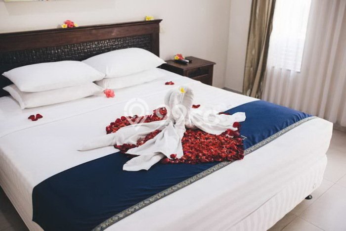 AREA KOMERSIAL! Hotel Kawasan , Luas 2100m2m², Jalan Raya AREA KOMERSIAL! Hotel Kawasan , Luas 2100m2m², Jalan Raya