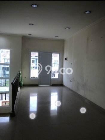 Hunian Elit LB 175m2 Siap Pakai Desain Elegan di Daan Mogot, Jakarta Barat Hunian Elit LB 175m2 Siap Pakai Desain Elegan di Daan Mogot, Jakarta Barat