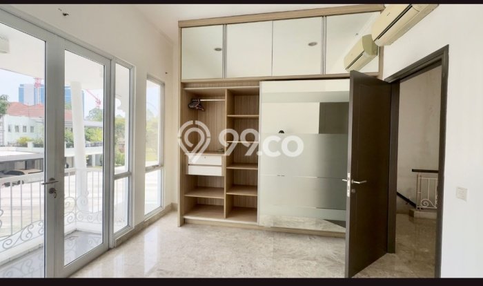 Dijual Rumah Mewah Exclusive di BSD, Tangerang Selatan Dijual Rumah Mewah Exclusive di BSD, Tangerang Selatan