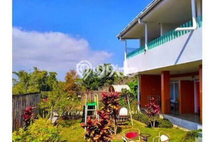 Unit Komersial Dijual di Bumiaji Batu Luas Bangunan 3000m2 Unit Komersial Dijual di Bumiaji Batu Luas Bangunan 3000m2