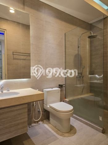 Siap Huni Hunian Elit 5 Kamar di Dukuh Pakis Dekat ke Mana Saja Siap Huni Hunian Elit 5 Kamar di Dukuh Pakis Dekat ke Mana Saja