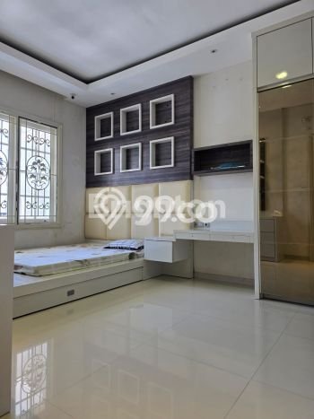 Siap Huni Hunian Elit 5 Kamar di Dukuh Pakis Dekat ke Mana Saja Siap Huni Hunian Elit 5 Kamar di Dukuh Pakis Dekat ke Mana Saja