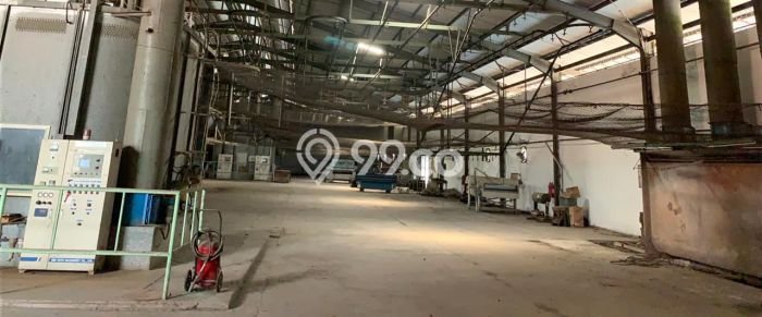 Disewakan Gudang di Kawasan Ramai Sayung Luas 30000m2 Disewakan Gudang di Kawasan Ramai Sayung Luas 30000m2