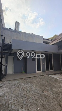 Rumah Luas Asri 4 KT Siap Huni di Bukit Sari Semarang Rumah Luas Asri 4 KT Siap Huni di Bukit Sari Semarang
