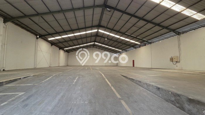LOKASI BISNIS! Gudang Disewakan Kawasan Krapyak, Luas 1008m², Jalan Utama LOKASI BISNIS! Gudang Disewakan Kawasan Krapyak, Luas 1008m², Jalan Utama