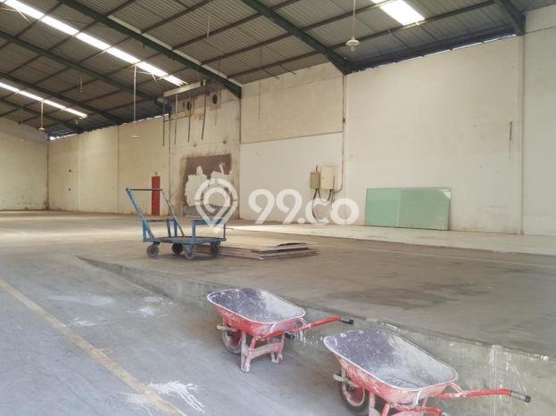 LOKASI BISNIS! Gudang Disewakan Kawasan Krapyak, Luas 1008m², Jalan Utama LOKASI BISNIS! Gudang Disewakan Kawasan Krapyak, Luas 1008m², Jalan Utama