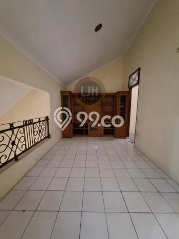 Jual Rumah Bagus Siap Huni LB 180m2 di Cileungsi, Bogor Jual Rumah Bagus Siap Huni LB 180m2 di Cileungsi, Bogor