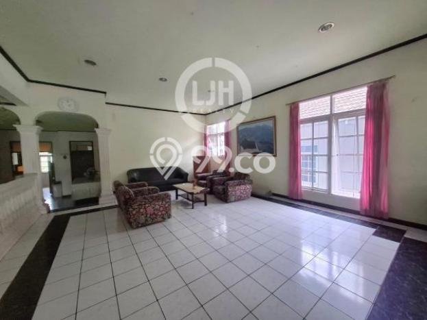 DIJUAL! Vila Kawasan Cipanas, Luas 2530m2m², Dekat ke Pusat Kota DIJUAL! Vila Kawasan Cipanas, Luas 2530m2m², Dekat ke Pusat Kota