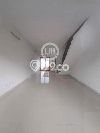 FOR RENT! Ruko di Cibubur Cocok untuk Bisnis 0m2 FOR RENT! Ruko di Cibubur Cocok untuk Bisnis 0m2