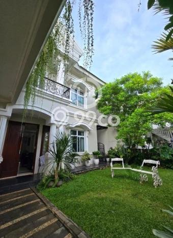 Ready to Use! Luxury House LT 240m2 Desain Elegan di Cibubur Ready to Use! Luxury House LT 240m2 Desain Elegan di Cibubur
