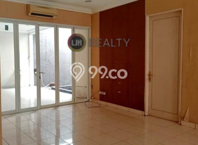 Rumah di , Akses ke Tol, 3 KT, LT 180m2m² LB 200m2m² Rumah di , Akses ke Tol, 3 KT, LT 180m2m² LB 200m2m²