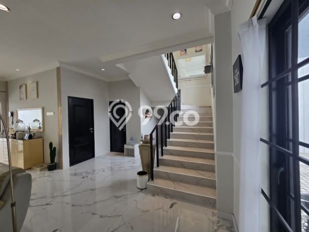Rumah Elit Modern Tanpa Renovasi di Geger Kalong Bandung Rumah Elit Modern Tanpa Renovasi di Geger Kalong Bandung