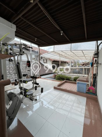 Rumah Eksklusif Siap Huni LT 300m2 di Batununggal, Bandung Rumah Eksklusif Siap Huni LT 300m2 di Batununggal, Bandung