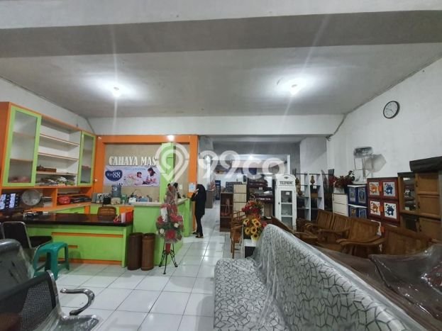 AREA KOMERSIAL! Ruko For Rent Kawasan Sudirman, Luas 729m2m², Jalan Utama AREA KOMERSIAL! Ruko For Rent Kawasan Sudirman, Luas 729m2m², Jalan Utama