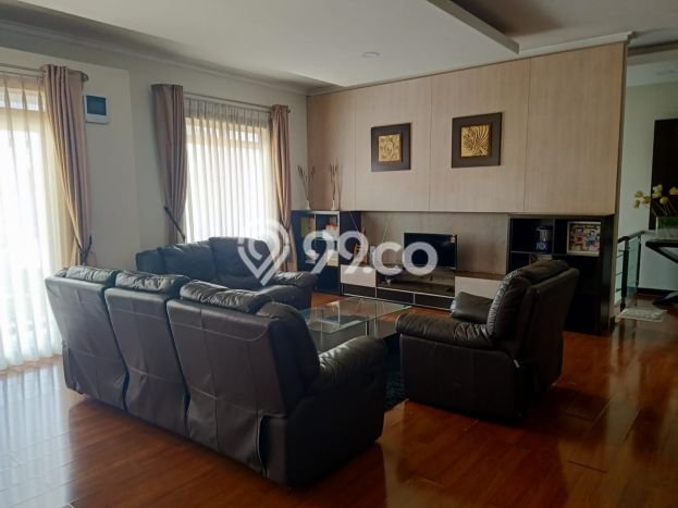 Rumah Mewah LB 400m2 Siap Huni Desain Elegan di Kota Baru Parahyangan, Bandung Rumah Mewah LB 400m2 Siap Huni Desain Elegan di Kota Baru Parahyangan, Bandung