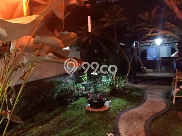 Rumah Mewah LB 400m2 Siap Huni Desain Elegan di Kota Baru Parahyangan, Bandung Rumah Mewah LB 400m2 Siap Huni Desain Elegan di Kota Baru Parahyangan, Bandung