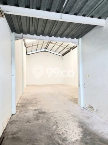 For Rent Gudang Area Komersial Kawasan Taman Kopo Indah, Luas 240m², Siap Operasi For Rent Gudang Area Komersial Kawasan Taman Kopo Indah, Luas 240m², Siap Operasi