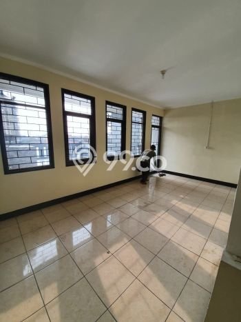 AREA BISNIS! Ruko di Peta, Luas 200m², Jalan Utama, Ramai AREA BISNIS! Ruko di Peta, Luas 200m², Jalan Utama, Ramai