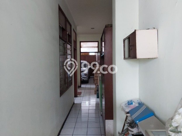 Rumah Elit LB 346m2 Siap Pakai Desain Elegan di Cicadas, Bandung Rumah Elit LB 346m2 Siap Pakai Desain Elegan di Cicadas, Bandung