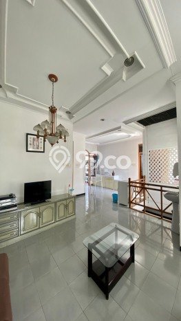 Rumah Mewah LB 422m2 Siap Pakai Desain Elegan di BKR, Bandung Rumah Mewah LB 422m2 Siap Pakai Desain Elegan di BKR, Bandung