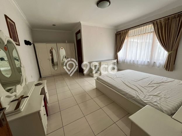 Rumah Luxury Modern Tanpa Renovasi di Setiabudi Bandung Rumah Luxury Modern Tanpa Renovasi di Setiabudi Bandung