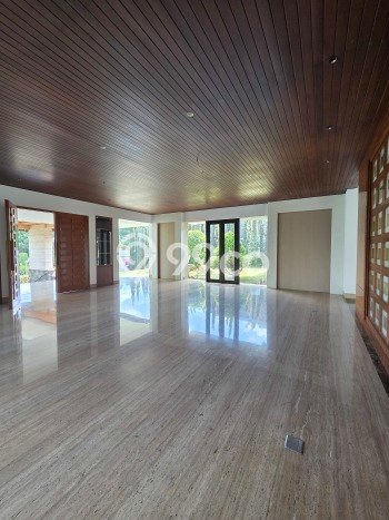Rumah Elit Modern Tanpa Renovasi di Sayap Dago Bandung Rumah Elit Modern Tanpa Renovasi di Sayap Dago Bandung