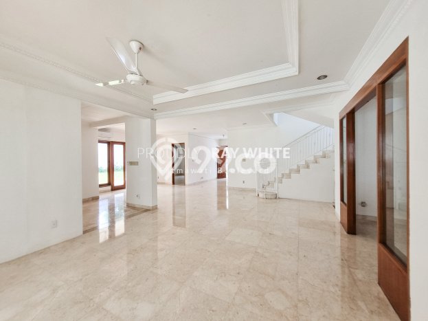 Ready to Use! Premium House LT 1420m2 Desain Modern di Kemang Ready to Use! Premium House LT 1420m2 Desain Modern di Kemang