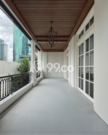 Rumah Elit LB 1100m2 Siap Huni Desain Elegan di Mega Kuningan, Jakarta Selatan Rumah Elit LB 1100m2 Siap Huni Desain Elegan di Mega Kuningan, Jakarta Selatan