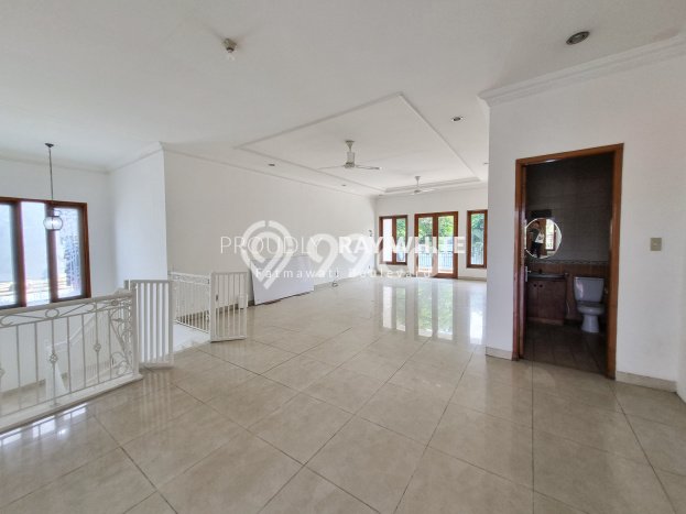Ready to Use! Premium House LT 1420m2 Desain Modern di Kemang Ready to Use! Premium House LT 1420m2 Desain Modern di Kemang