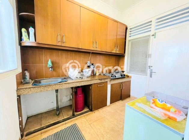 Rumah Mewah Dijual LT 984m2 di Kebayoran Baru, Jakarta Selatan Rumah Mewah Dijual LT 984m2 di Kebayoran Baru, Jakarta Selatan