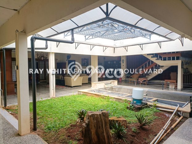 Rumah Nyaman di Cilandak, Jakarta Selatan, LT 705m² Bangunan 675m² Rumah Nyaman di Cilandak, Jakarta Selatan, LT 705m² Bangunan 675m²