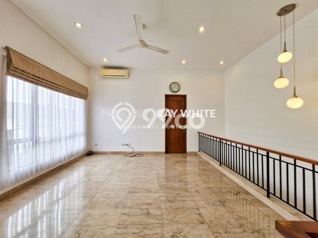 Rumah area Cipete, 4 KT, Area Berkembang Rumah area Cipete, 4 KT, Area Berkembang