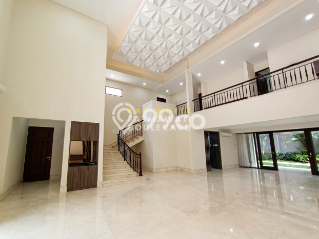 Hunian Impian Modern! Rumah Mewah area Cilandak, Jakarta Selatan, LT 1349m² LB 1344m² Hunian Impian Modern! Rumah Mewah area Cilandak, Jakarta Selatan, LT 1349m² LB 1344m²