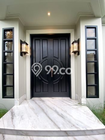 Rumah di Kebayoran Baru, Jakarta Selatan, Luas 300m² Bangunan 650m² Rumah di Kebayoran Baru, Jakarta Selatan, Luas 300m² Bangunan 650m²