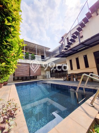 Rumah Luxury Modern Tanpa Renovasi di Pondok Labu Jakarta Selatan Rumah Luxury Modern Tanpa Renovasi di Pondok Labu Jakarta Selatan