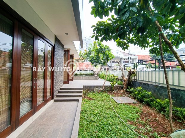 Siap Huni Hunian Elit 4 Kamar di Cilandak Dekat ke Mana Saja Siap Huni Hunian Elit 4 Kamar di Cilandak Dekat ke Mana Saja