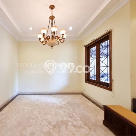 Rumah Mewah Siap Huni LT 562m2 di Kebayoran Baru, Jakarta Selatan Rumah Mewah Siap Huni LT 562m2 di Kebayoran Baru, Jakarta Selatan