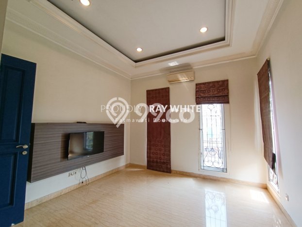 Rumah di Cipete, 4 KT, Area Berkembang Rumah di Cipete, 4 KT, Area Berkembang
