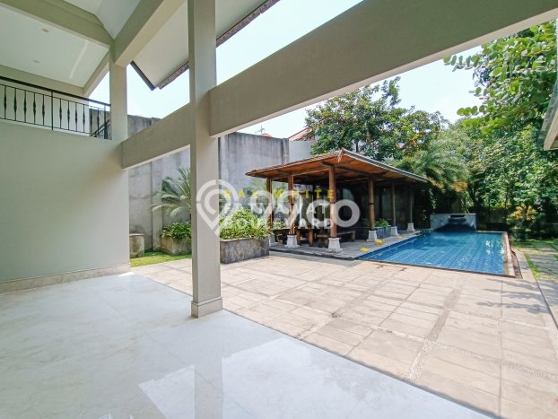 Hunian Impian Modern! Rumah Mewah area Cilandak, Jakarta Selatan, LT 1349m² LB 1344m² Hunian Impian Modern! Rumah Mewah area Cilandak, Jakarta Selatan, LT 1349m² LB 1344m²
