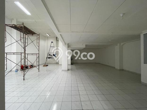 Unit Komersial Dijual di Jakarta Barat LT 325m2 & LB 325m2 Unit Komersial Dijual di Jakarta Barat LT 325m2 & LB 325m2