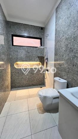 Rumah Luxury Modern Siap Huni di BSD Nusaloka Tangerang Rumah Luxury Modern Siap Huni di BSD Nusaloka Tangerang