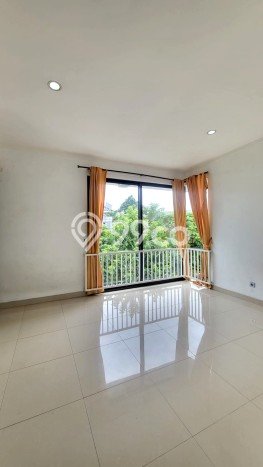 Hunian Mewah LB 250m2 Siap Huni Desain Elegan di Bintaro, Tangerang Selatan Hunian Mewah LB 250m2 Siap Huni Desain Elegan di Bintaro, Tangerang Selatan