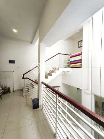 Rumah Mewah LB 200m2 Siap Pakai Desain Elegan di Bintaro, Tangerang Selatan Rumah Mewah LB 200m2 Siap Pakai Desain Elegan di Bintaro, Tangerang Selatan