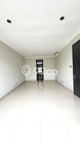 Hunian Mewah LB 250m2 Siap Huni Desain Elegan di Bintaro, Tangerang Selatan Hunian Mewah LB 250m2 Siap Huni Desain Elegan di Bintaro, Tangerang Selatan