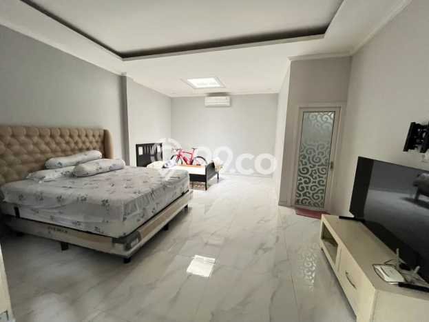 Dijual Rumah Luas Elegan Dengan View Cantik di Sektor 9-Bintaro, Tangerang Selatan Dijual Rumah Luas Elegan Dengan View Cantik di Sektor 9-Bintaro, Tangerang Selatan