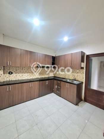 HARGA SPECIAL! Rumah Strategis lokasi Bintaro, LT 126m2m² Bangunan 160m2m² HARGA SPECIAL! Rumah Strategis lokasi Bintaro, LT 126m2m² Bangunan 160m2m²