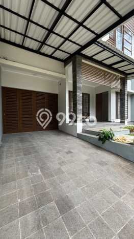 Rumah Luxury Modern Tanpa Renovasi di Sektor 9-Bintaro Tangerang Selatan Rumah Luxury Modern Tanpa Renovasi di Sektor 9-Bintaro Tangerang Selatan