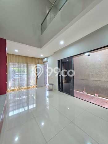 Ready to Use! Luxury House LT 120m2 Desain Modern di Bintaro Ready to Use! Luxury House LT 120m2 Desain Modern di Bintaro