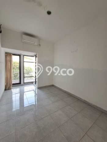 HARGA SPECIAL! Rumah Strategis lokasi Bintaro, LT 126m2m² Bangunan 160m2m² HARGA SPECIAL! Rumah Strategis lokasi Bintaro, LT 126m2m² Bangunan 160m2m²